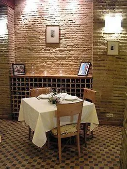 Ad Hoc Monumental 1881 酒店