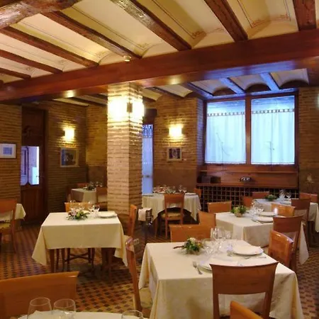 Ad Hoc Monumental 1881 酒店 3*