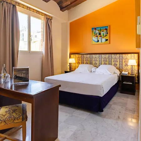 Ad Hoc Monumental 1881 Hotel 3*