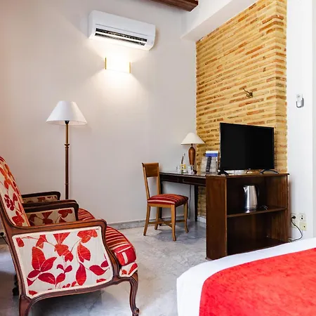 Ad Hoc Monumental 1881 3*