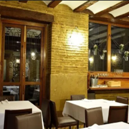 Hotel Ad Hoc Monumental 1881