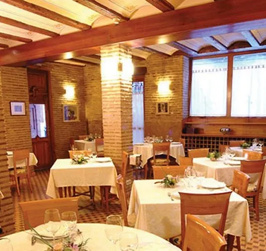 Ad Hoc Monumental 1881 Hotell 3*